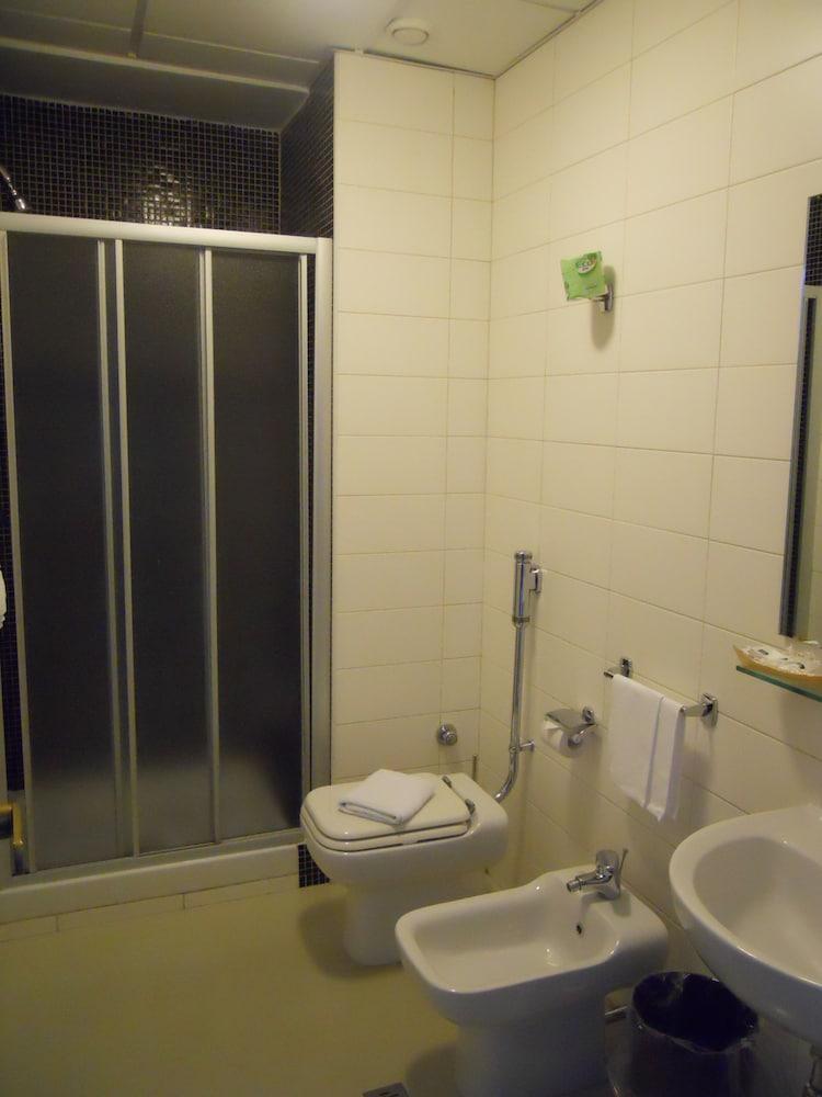 Executive Business Hotel Bari Esterno foto
