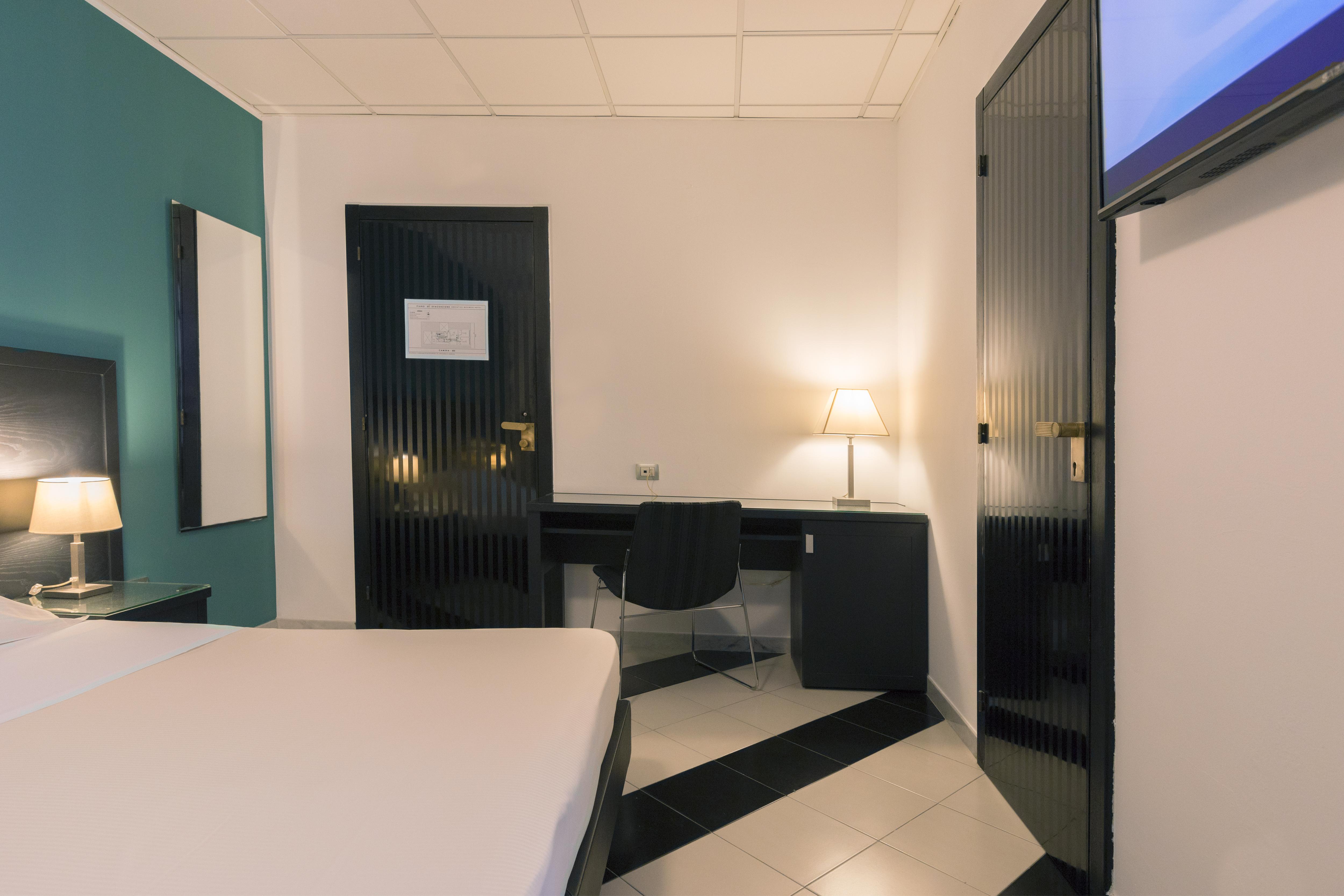 Executive Business Hotel Bari Esterno foto