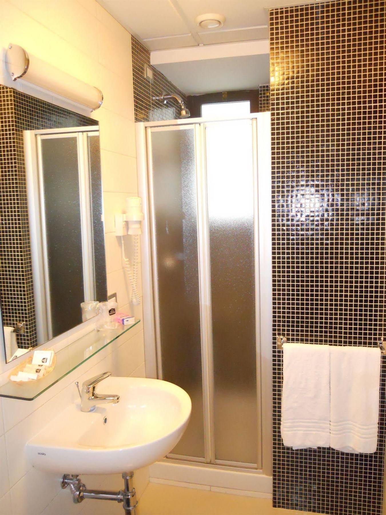 Executive Business Hotel Bari Esterno foto