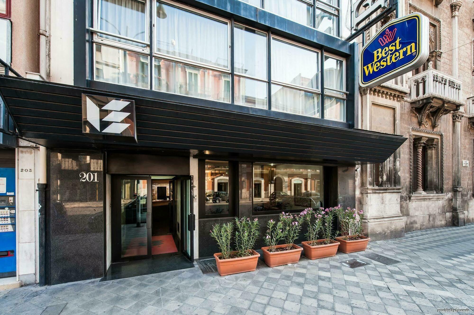 Executive Business Hotel Bari Esterno foto
